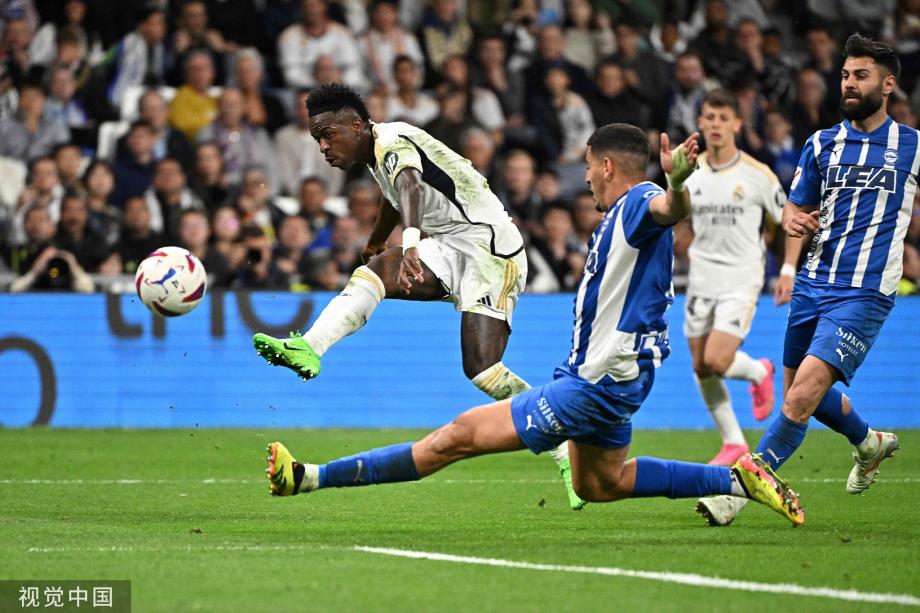 体育竞技中 体育竞技中